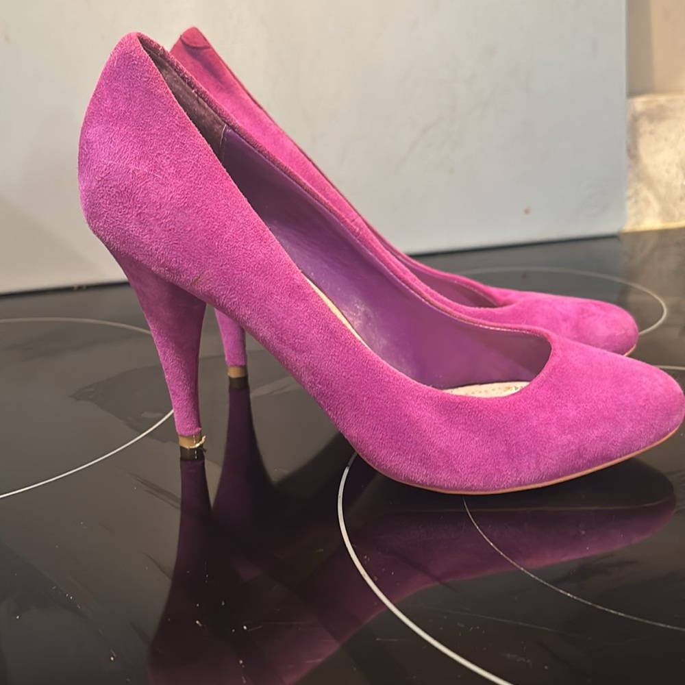 Steve Madden worn once size 8 Purple Women's Heel.